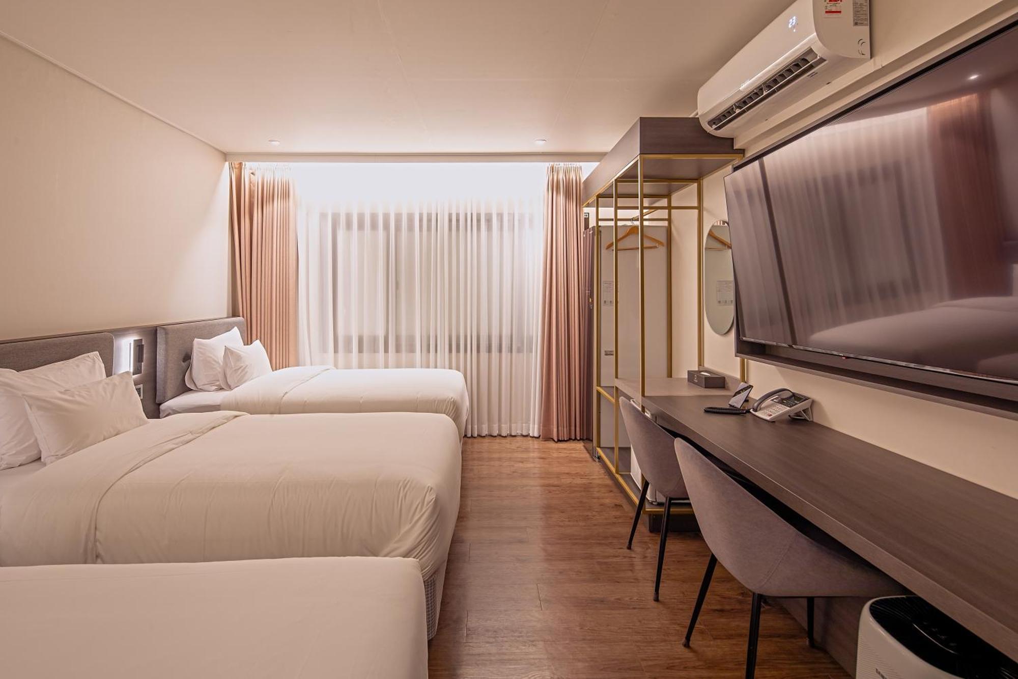Cloud In Hotel Mokpo Peace Square Bagian luar foto